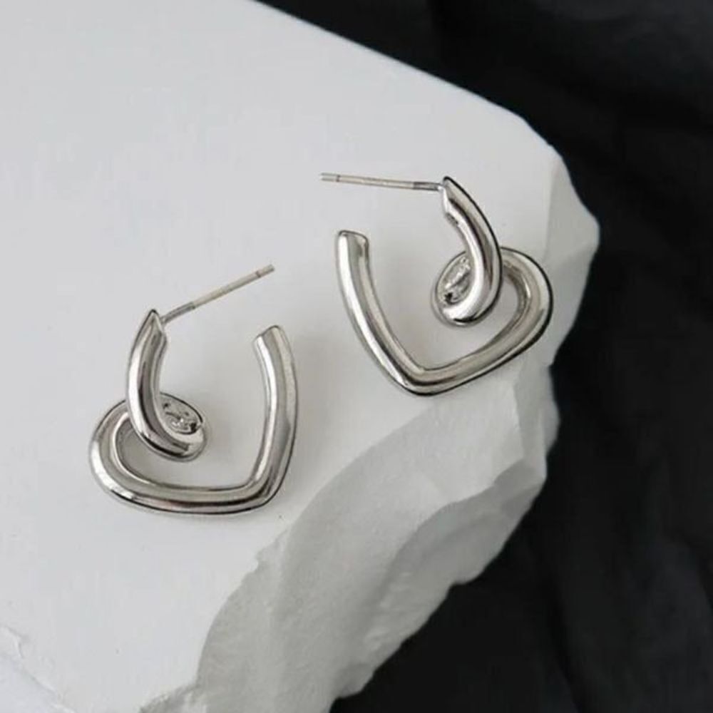 The Plush Heart earrings in 925 silver